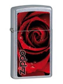 Accendino Zippo Silver con l'immagine di una Rosa Rossa