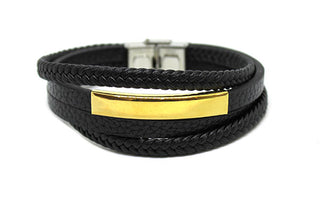 Pulsera cuádruple para hombre en piel negra con placa central de oro