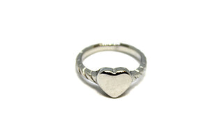 Anello Cuore con Fascia a Corda