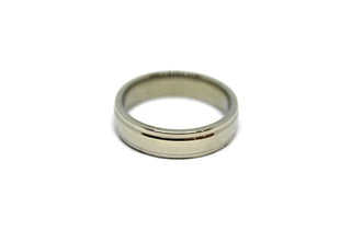 Anello Stondato Lucido con Bordi