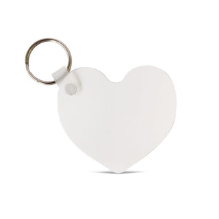 Llavero de plástico en forma de corazón.