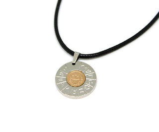 Collana in Corda Nera con Ciondolo Tondo Silver e Oro e simbolo dello Zodiaco Cancro