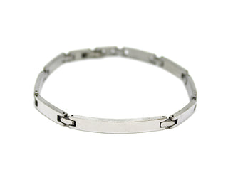 Pulsera fina para hombre con eslabones rectangulares y placa.