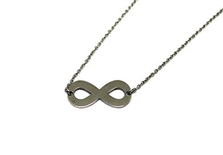 Collar de mujer de cadena fina con infinito grande