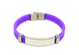 Pulsera de mujer en silicona gruesa color violeta con placa y anillas laterales