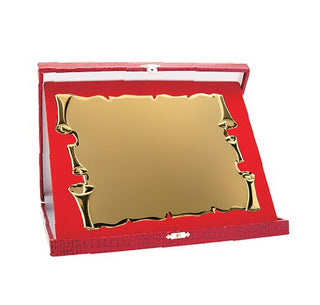 Placa de aluminio regular color pergamino dorado con caja de cartón roja 23x19