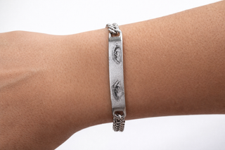 Braccialetto Incisione Occhi Uomo o Donna Personalizzabile | Bracciale Sguardo con Catena con piastrina personalizzato in acciaio inossidabile