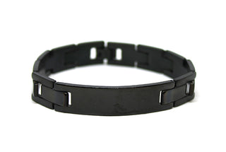 Pulsera de hombre negra gruesa con eslabones en V pulidos y satinados con placa