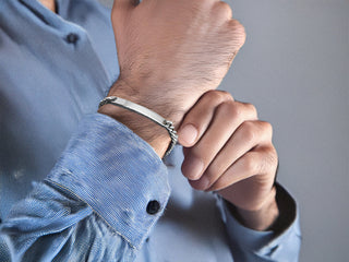 Braccialetto Incisione Occhi Uomo o Donna Personalizzabile | Bracciale Sguardo con Catena con piastrina personalizzato in acciaio inossidabile