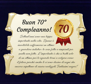 70 Anni - Targa Regalo per Settantesimo Compleanno | Coccarda e Dedica su Pergamena e Cofanetto in Velluto 28x21